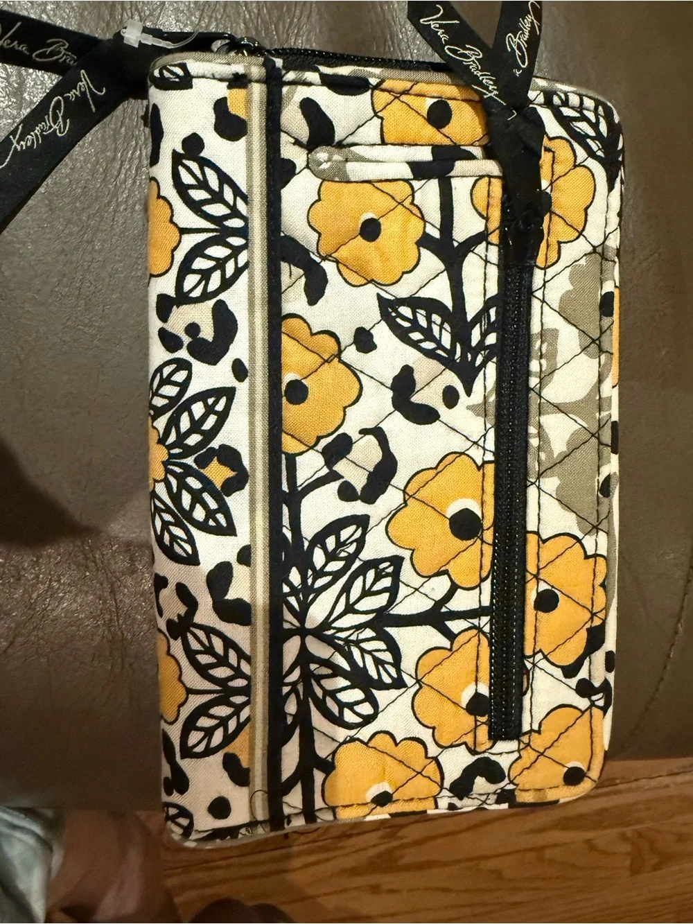 Vera Bradley All the pretty Wildflowers Turnlock Zip-around Wallet NWT